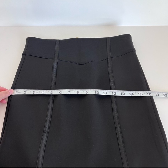 XOXO Women’s Black Back Zipper Pencil Skirt - Picture 8 of 12